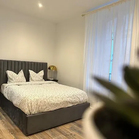 Joli Neuf Au Centre De Lejlighed Rennes